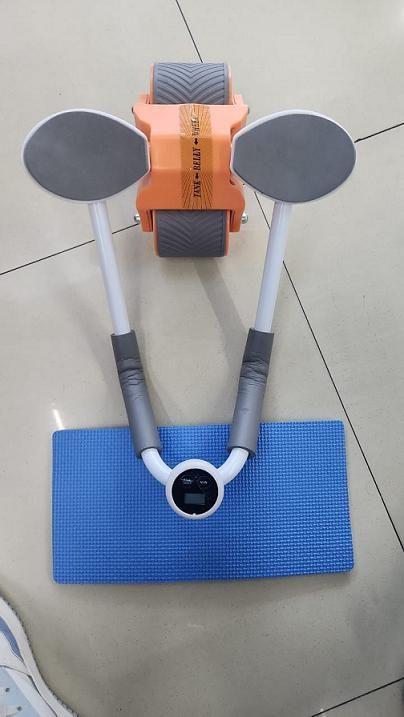 Abdominal Exercise Roller assorted color c5cc46-5e